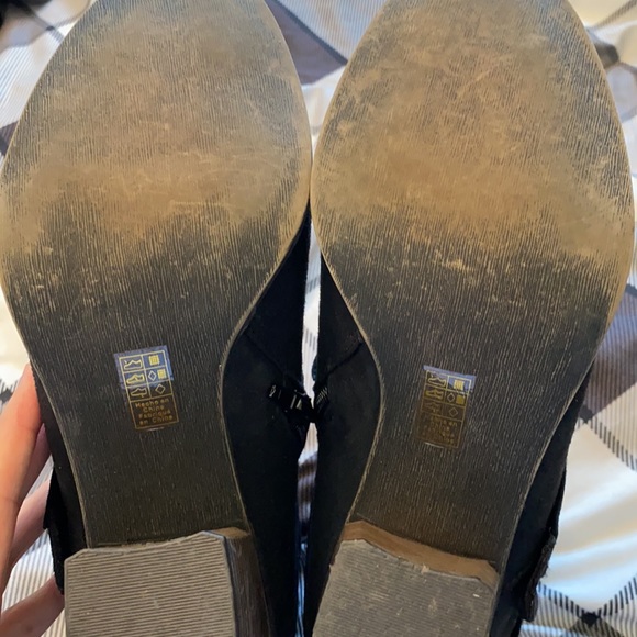 *SOLD* Fergie heeled bootie - Picture 3 of 7